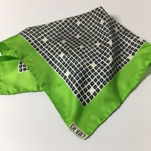 DORO Scarf Vtg